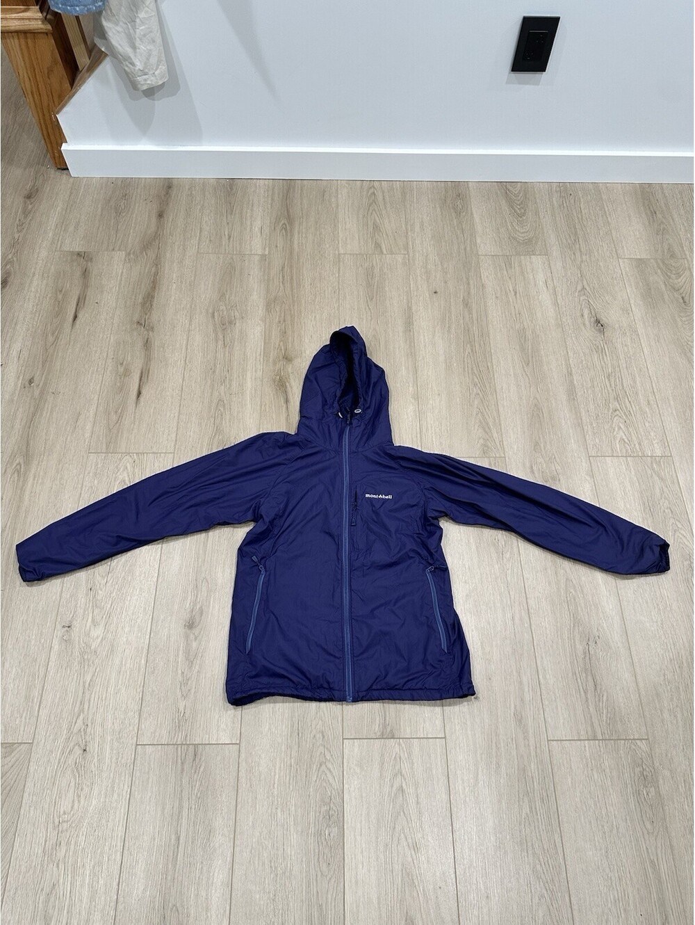 Montbell Light Shell Hooded Jacket Women’s Size Large Blue Purple